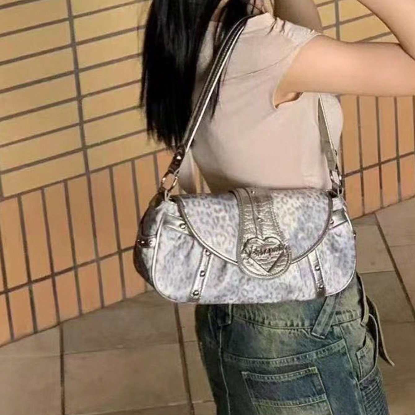 Fashionable And Versatile Niche Leopard-print Underarm Bag photo 2
