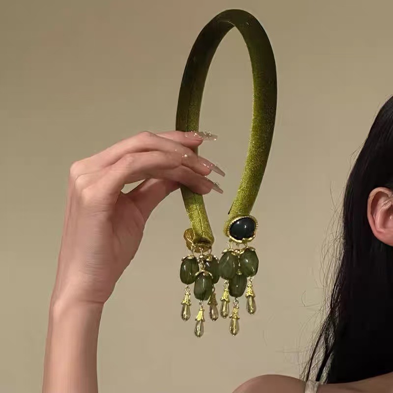 Retro French-style Olive-green Hairband With Tassels That Flatters The Complexion photo 4