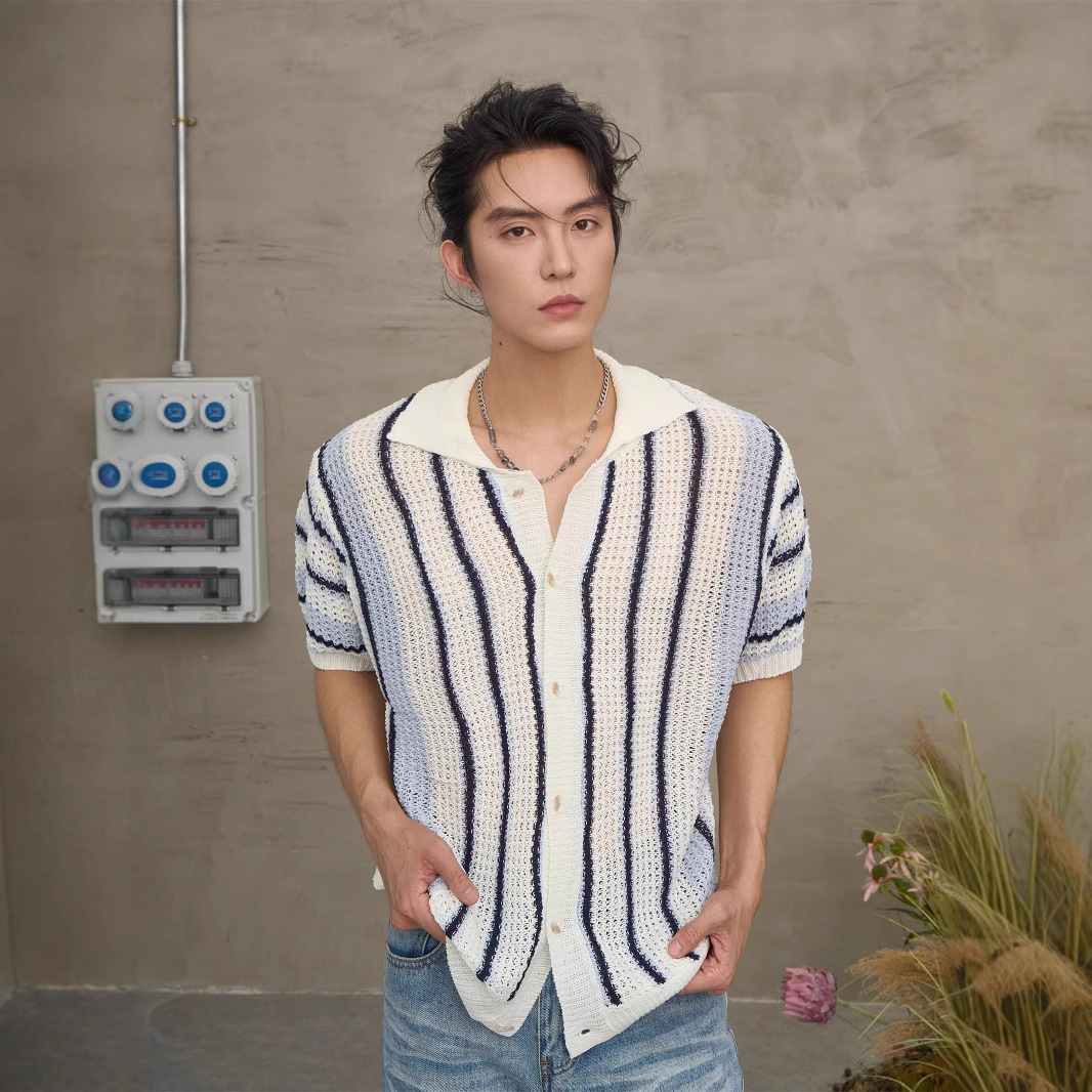 American-style Striped Loose-fitting Hollow-out Vest With A Round Neckline photo 5