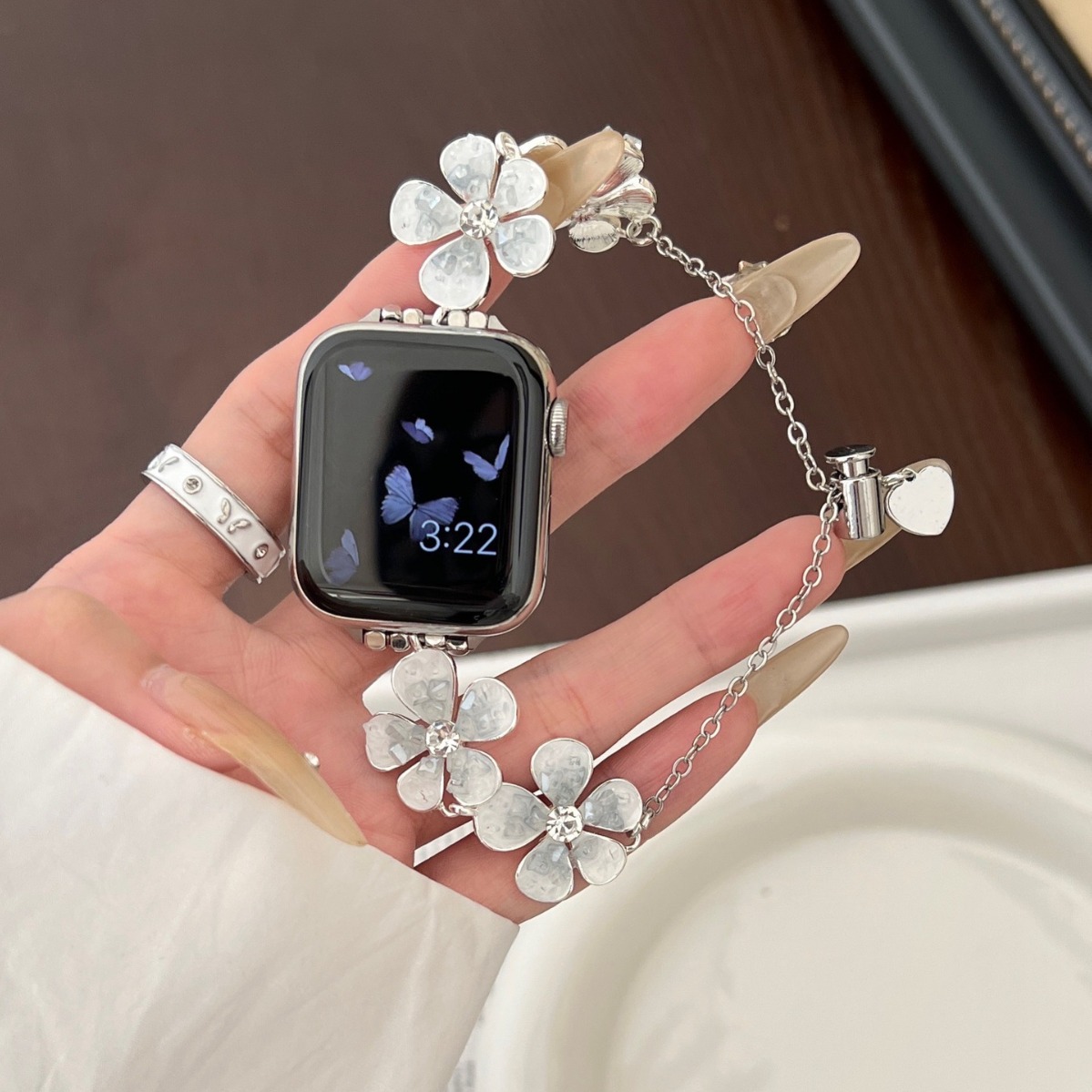 Versatile Pebble-flower Chain Metal Watch Strap photo 2