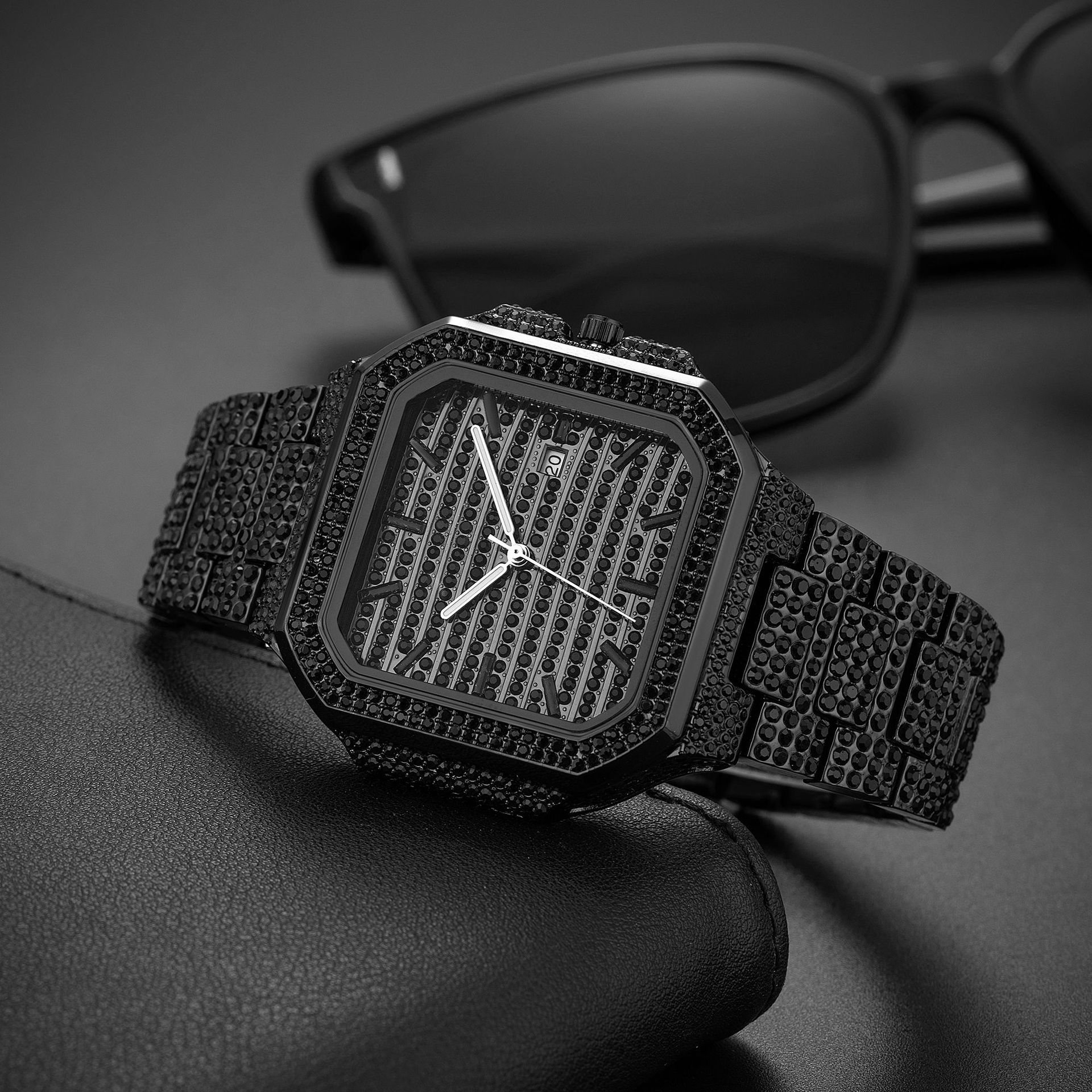 Mens Fashionable Square Diamond-Encrusted Quartz Watch photo 6