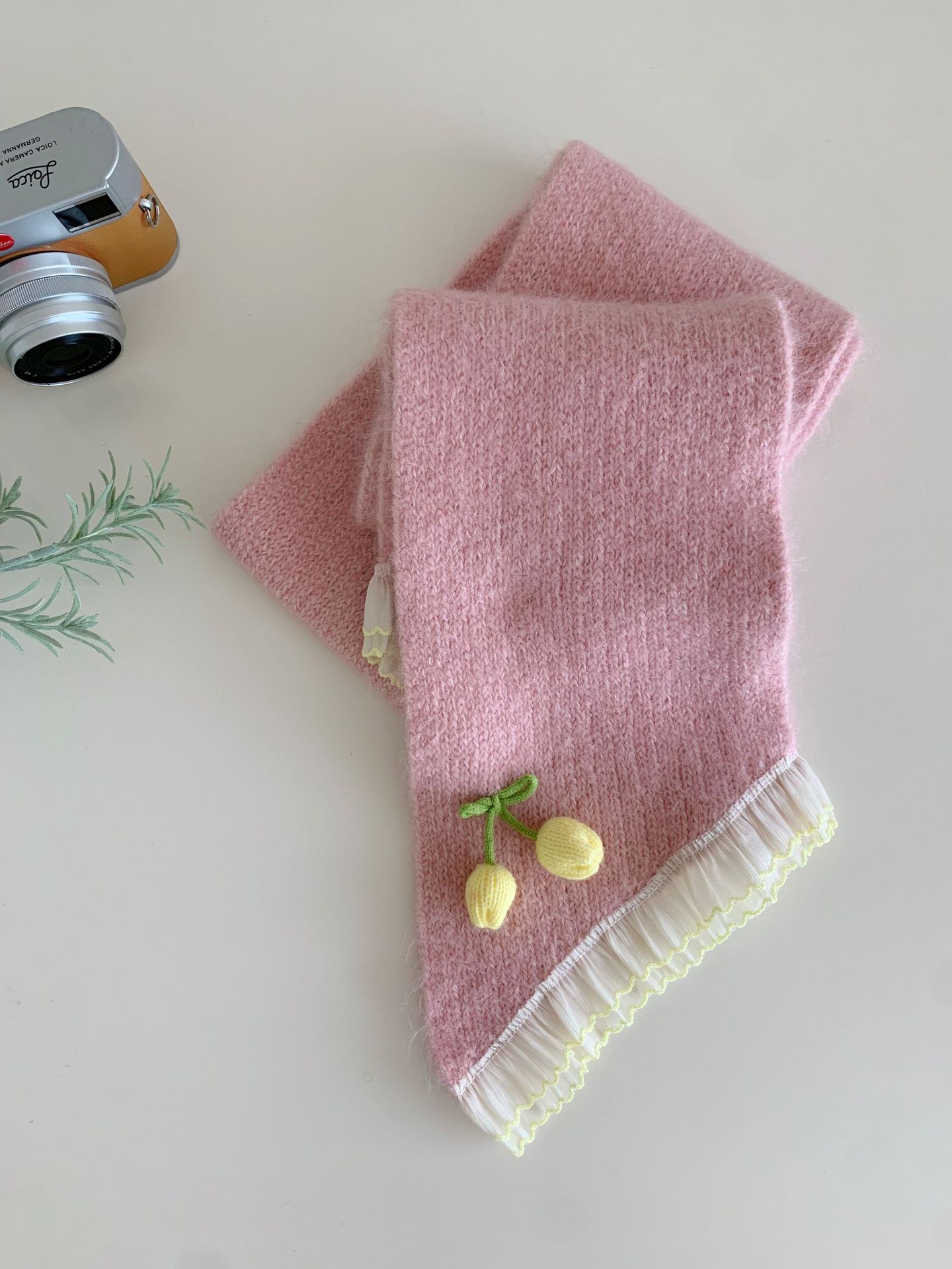 Handmade Tulip Lace Warm Scarf For Women In Winter photo 4