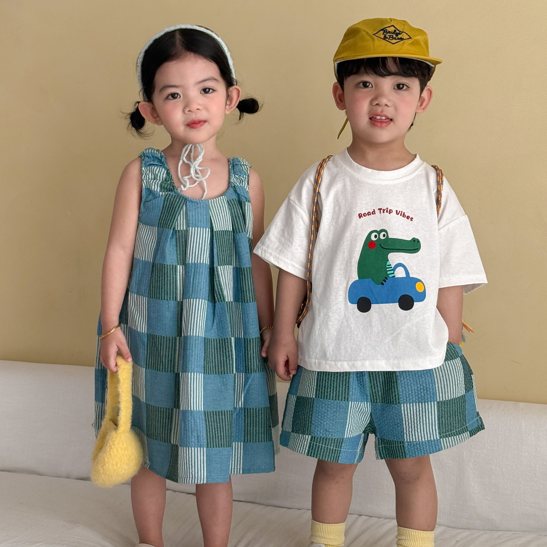 Childrens Short-sleeve Plaid Dress Set photo 1