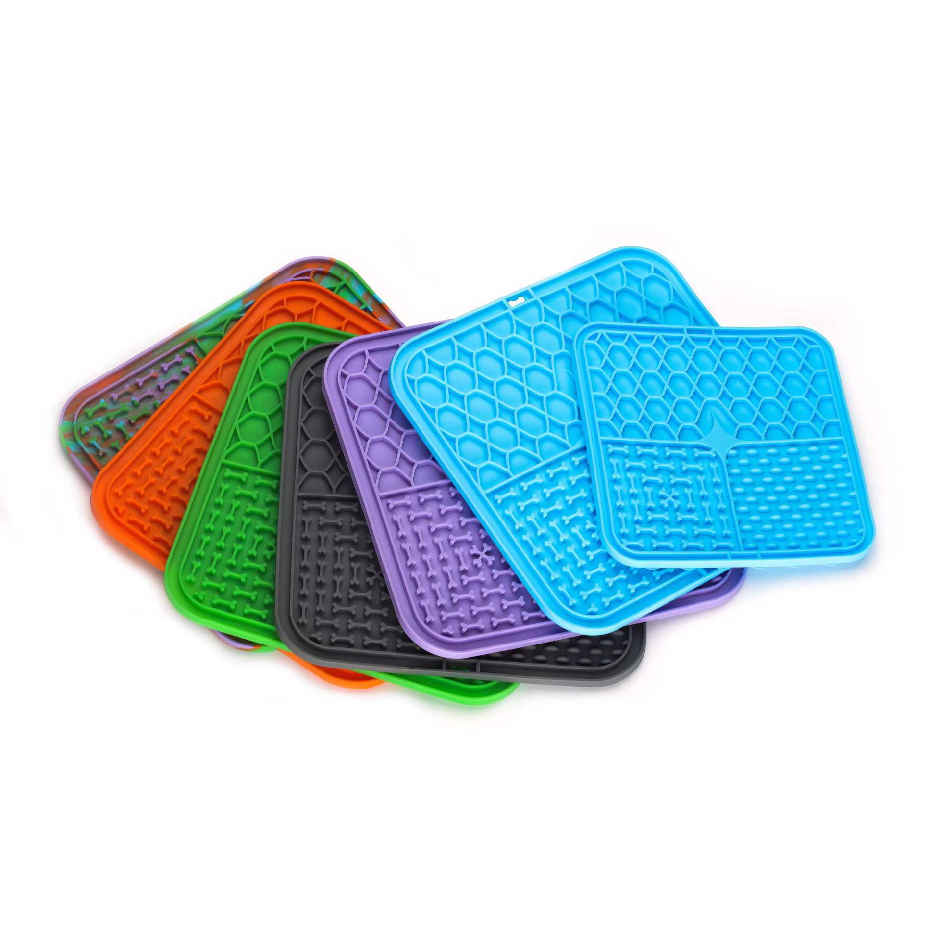 Bottom Suction Cup Non-slip Silicone Pet Slow Food Mat photo 2