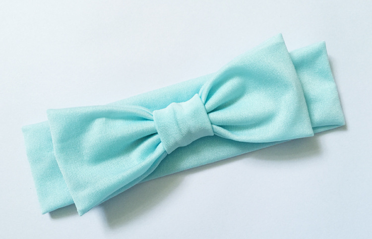 Headband With A Bow Decoration photo 5