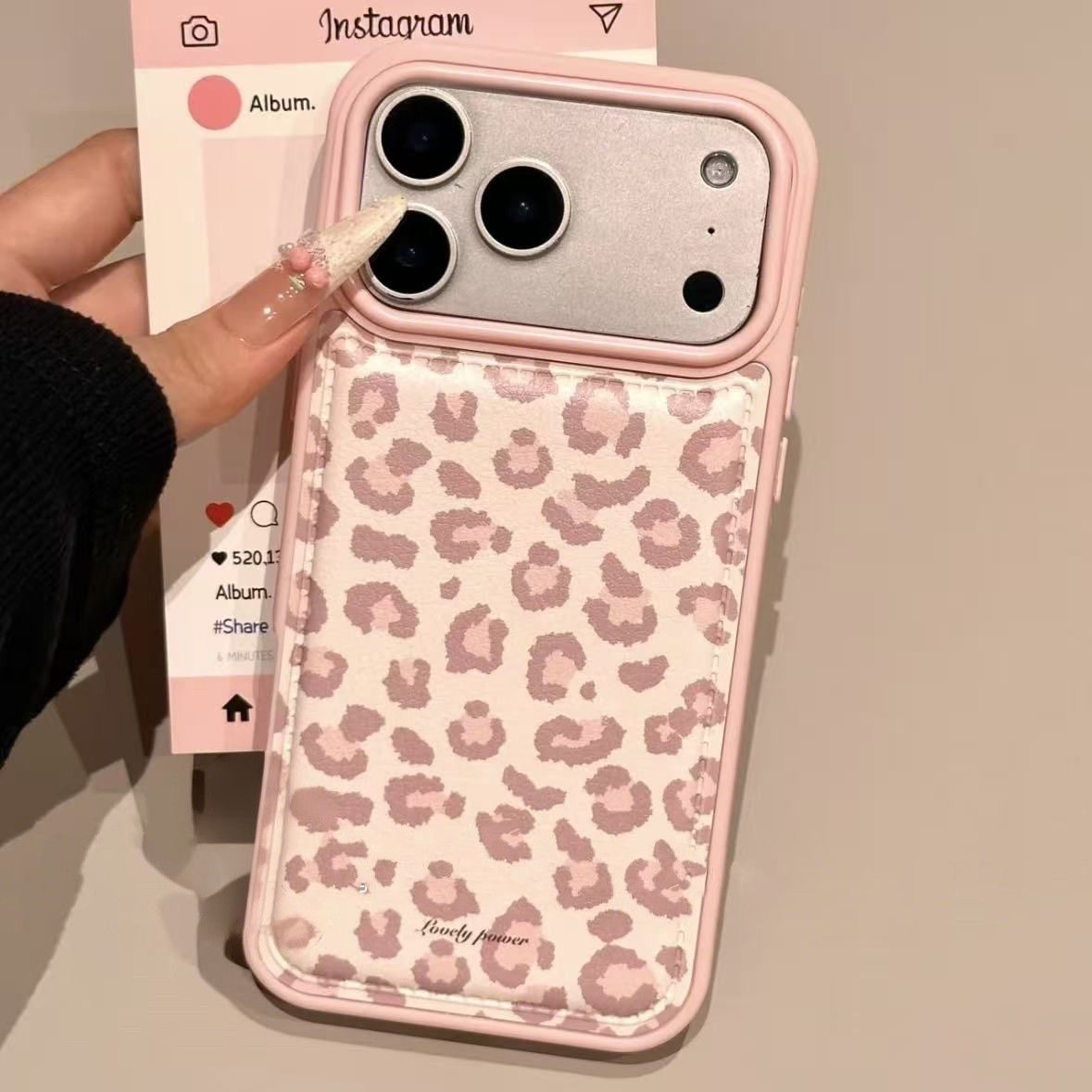 Leopard-print Cute 17 Pro Max Phone Case photo 1