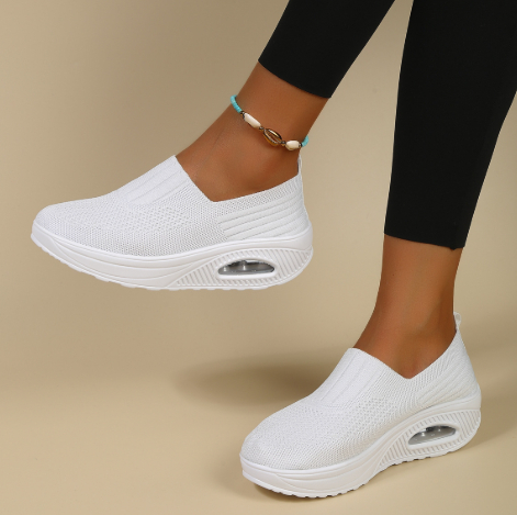 New Women's Leisure Sports Air Cushion Non-slip Flying Woven Women's Shoes photo 2