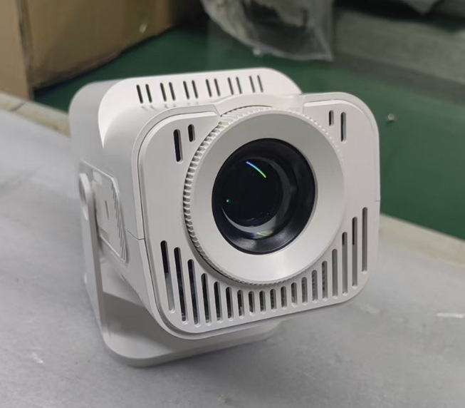 4K Ultra-HD Android Home Theater Projector For Your Phone photo 3