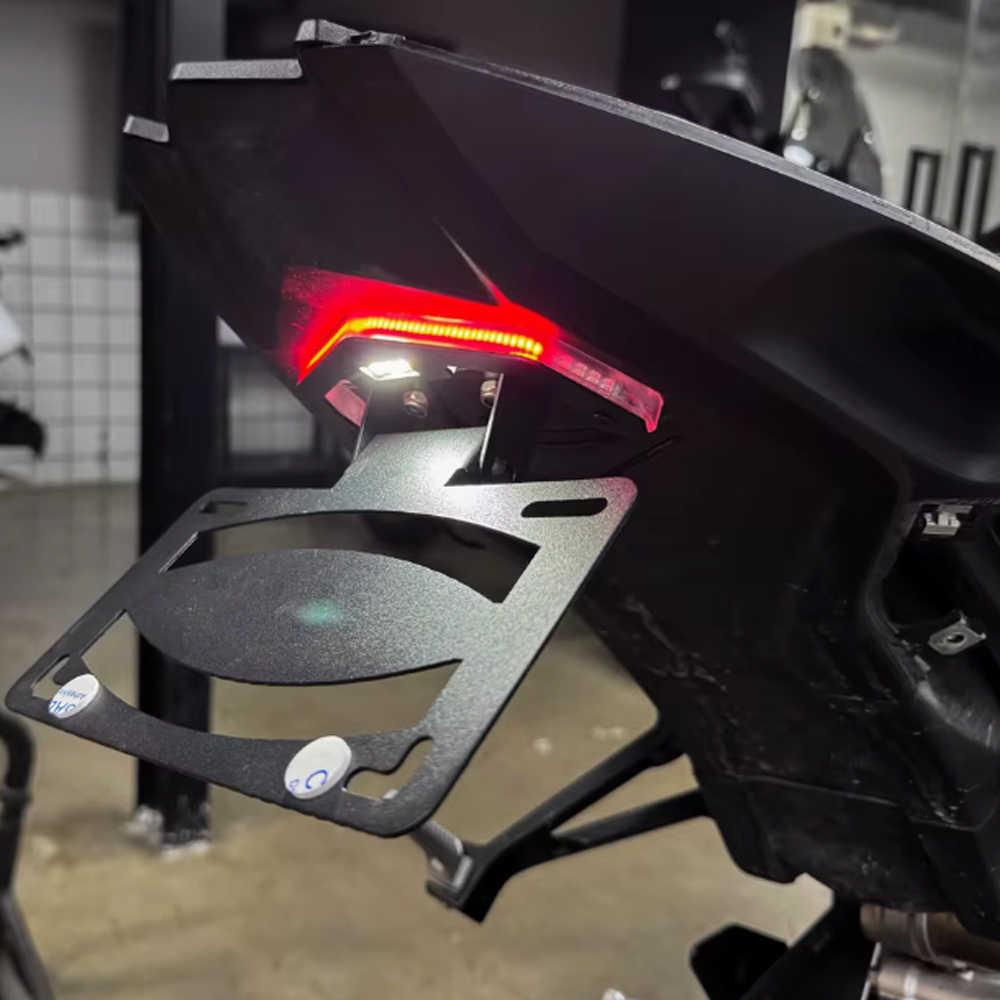 Simple LED Turn Signal License Plate Bracket photo 3