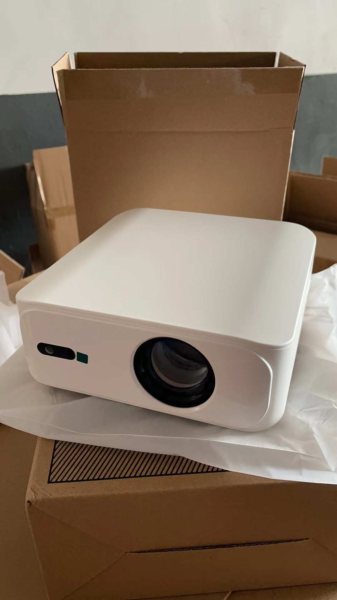 Home Wall-mounted Direct-projection Portable Projector photo 3