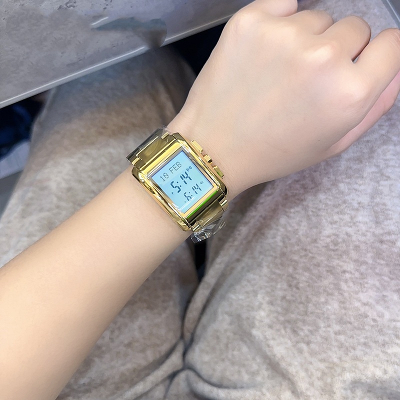 Fashionable Multi Functional Reminder And Direction Indicating Watch photo 1