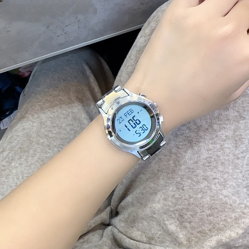 Fashionable Multi Functional Reminder And Direction Indicating Watch photo 3