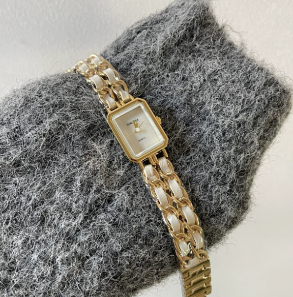Vintage-style Elegant Chain Watch With A Fashionable And Niche Design photo 6