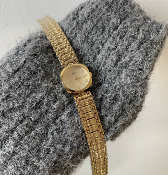 Vintage-style Elegant Chain Watch With A Fashionable And Niche Design photo 2