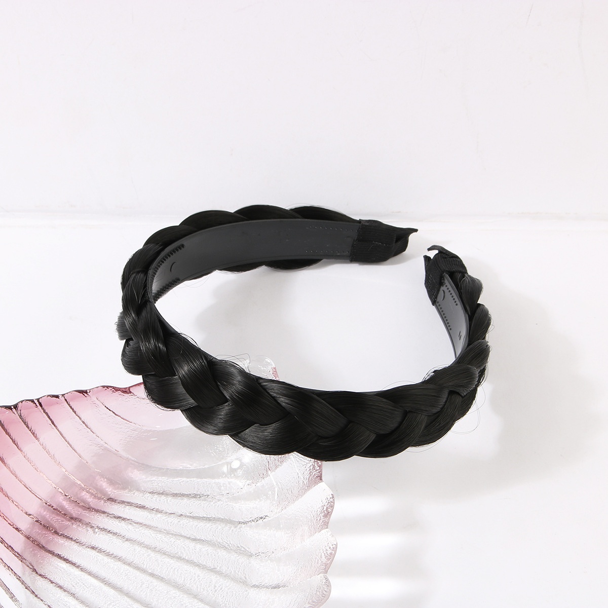 Versatile Headband For Washing Your Face Or Applying Makeup photo 1