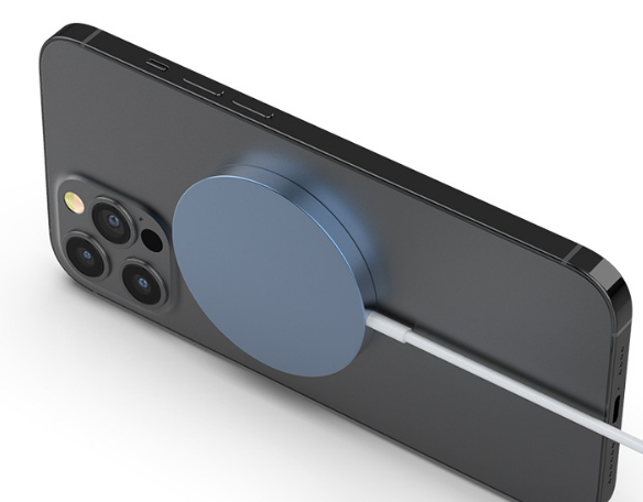 Magnetic Wireless Charger For Phones photo 6