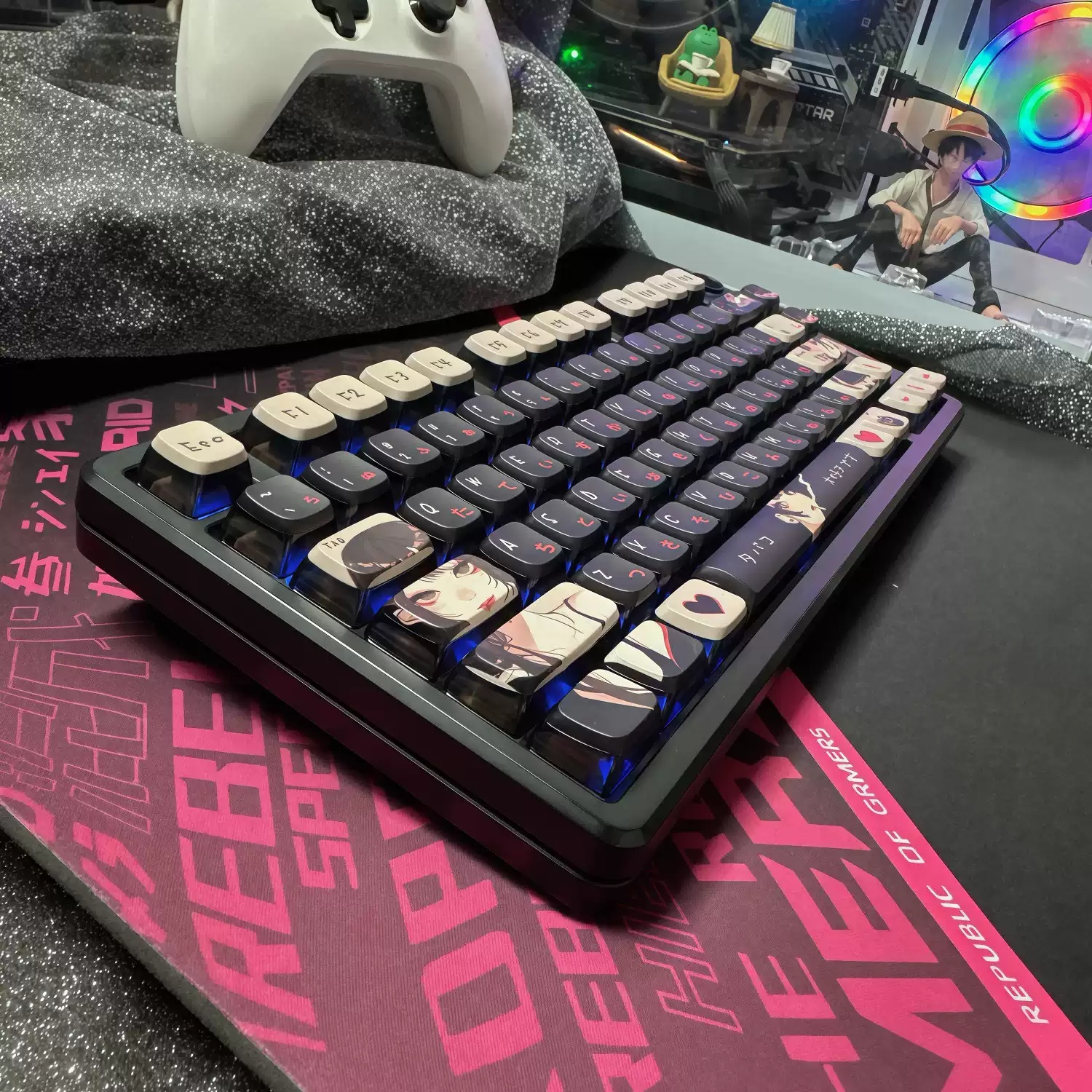 Dark Girl MDA High-end Mechanical Keyboard With Four-sided Translucent Keycaps photo 5