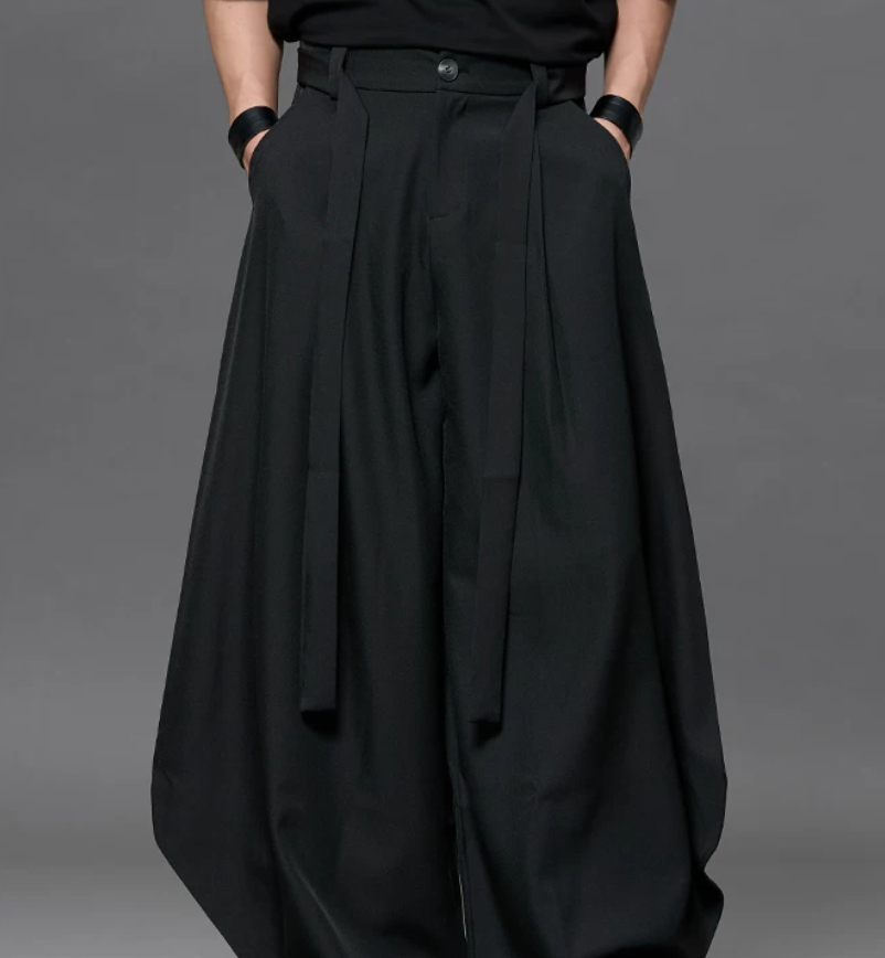 Silhouette Wide-Leg Trousers With Curved Blade Design photo 3