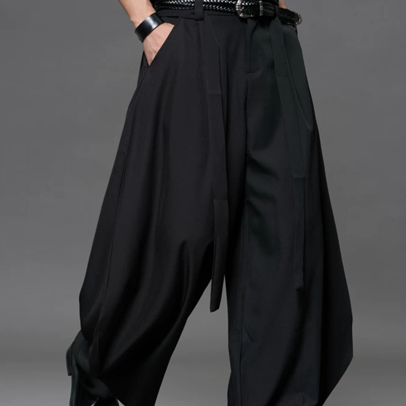 Silhouette Wide-Leg Trousers With Curved Blade Design photo 1