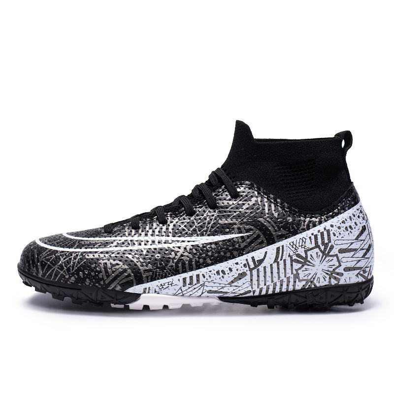 Studded And Molded Soccer Cleats For Boys And Girls photo 2