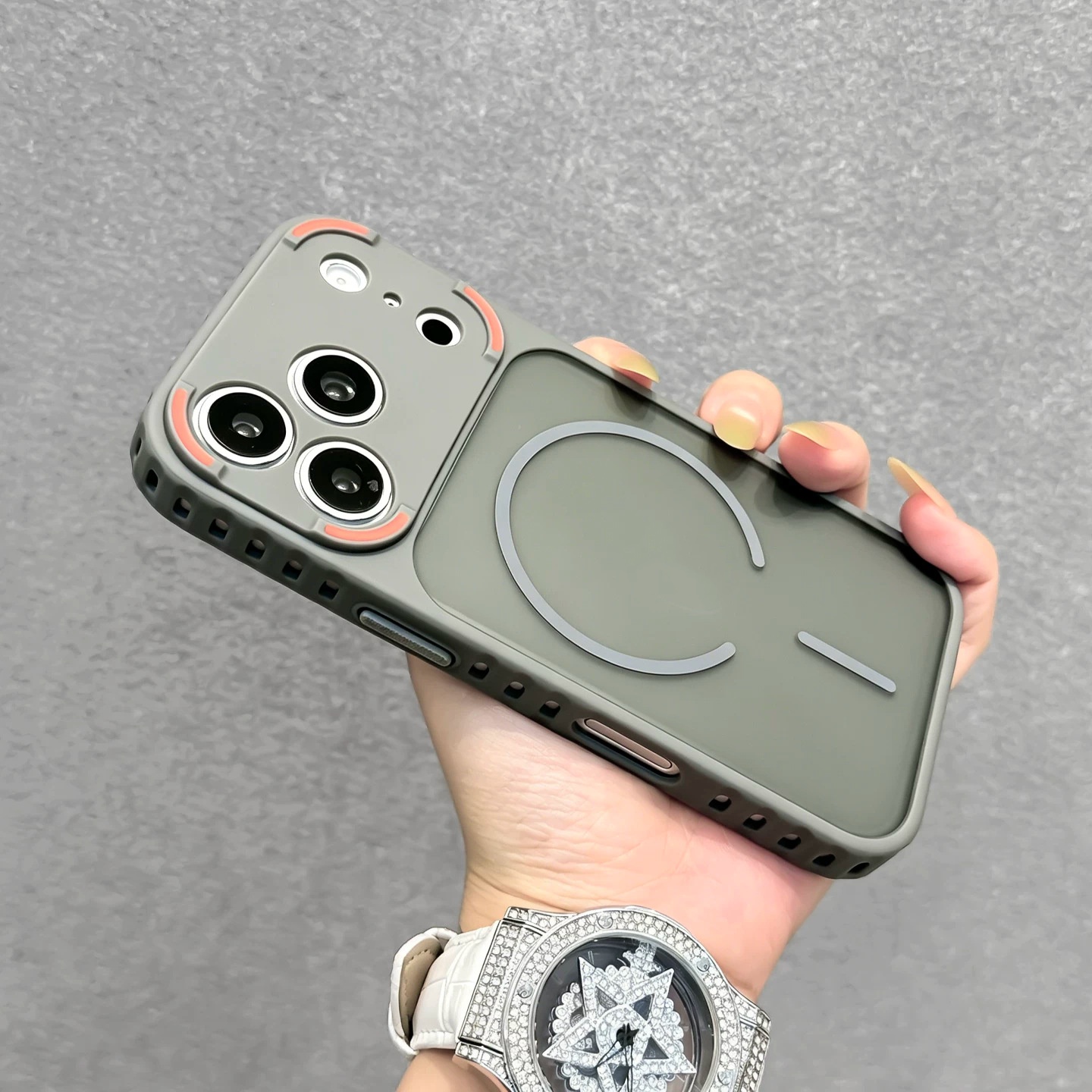 17 Pro Max Armor Cooling Magnetic Phone Case photo 5