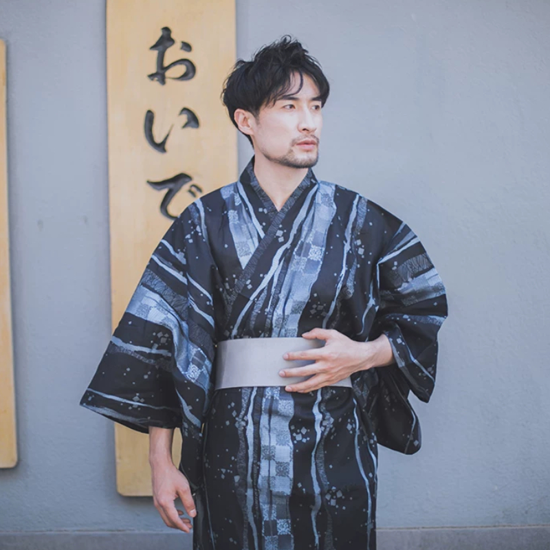 Traditional Japanese Men's Kimono And Yukata photo 1