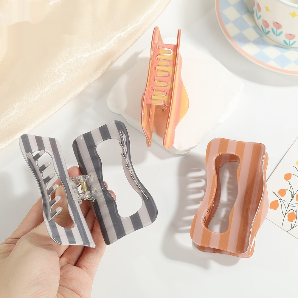 French-style Fashion Striped Acetate Hair Clip Headpiece photo 3