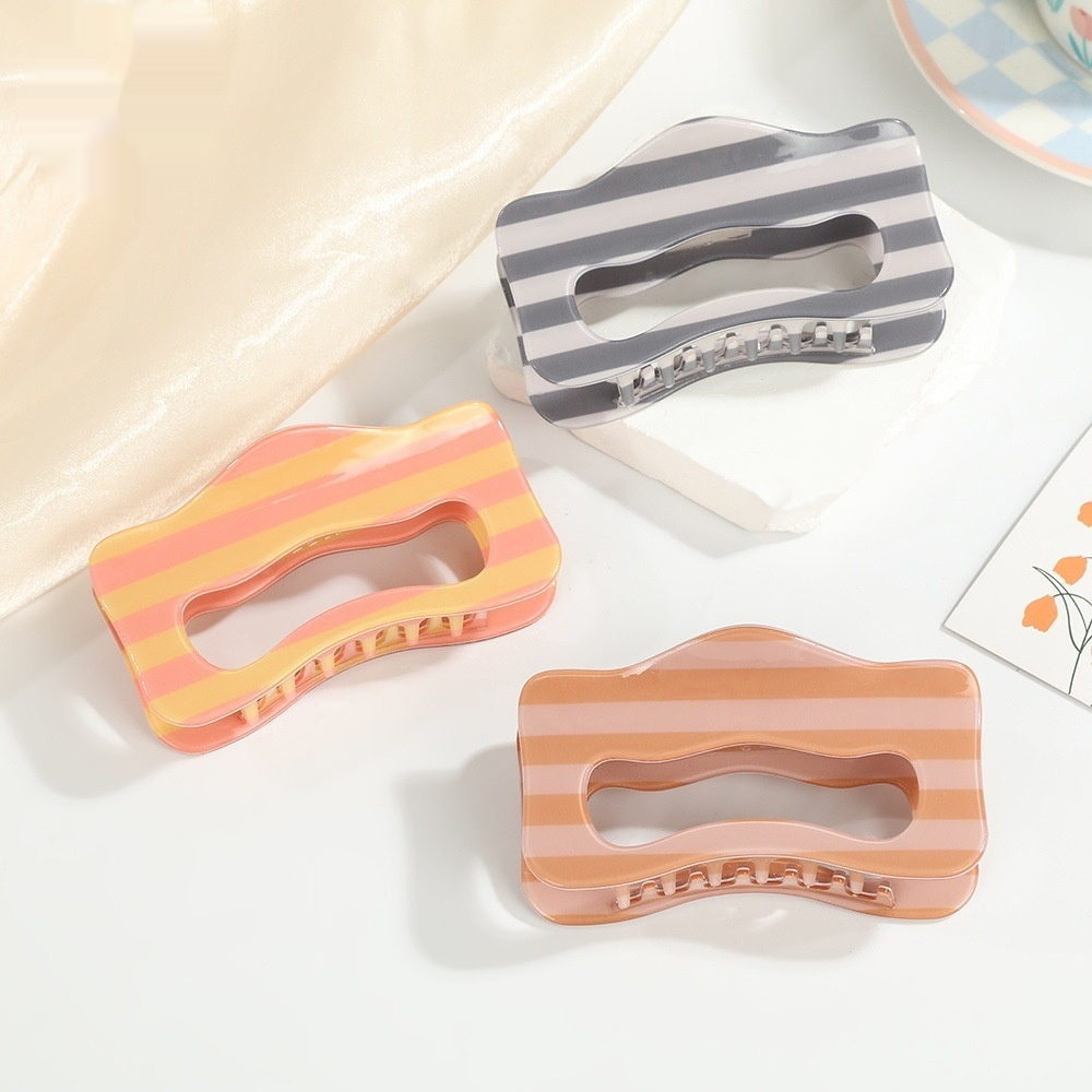 French-style Fashion Striped Acetate Hair Clip Headpiece photo 2