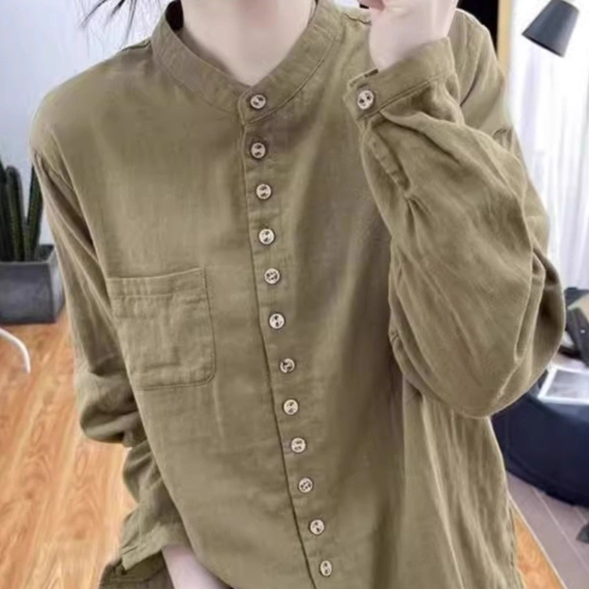 Cultural And Vintage-style Top With A Stand-up Collar And Single-breasted Design photo 5
