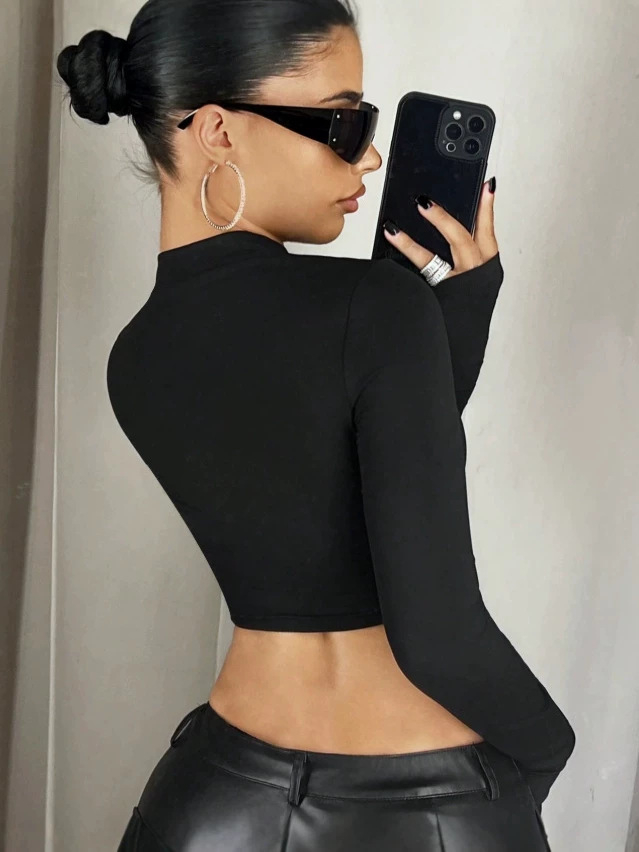 New Y2K Hollow-out Crop Top photo 2