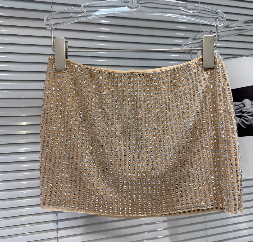 Arrival Performance Runway V-Neck Rhinestone Halter Vest Elaborately Crafted Hip-Hugging Skirt Set photo 7