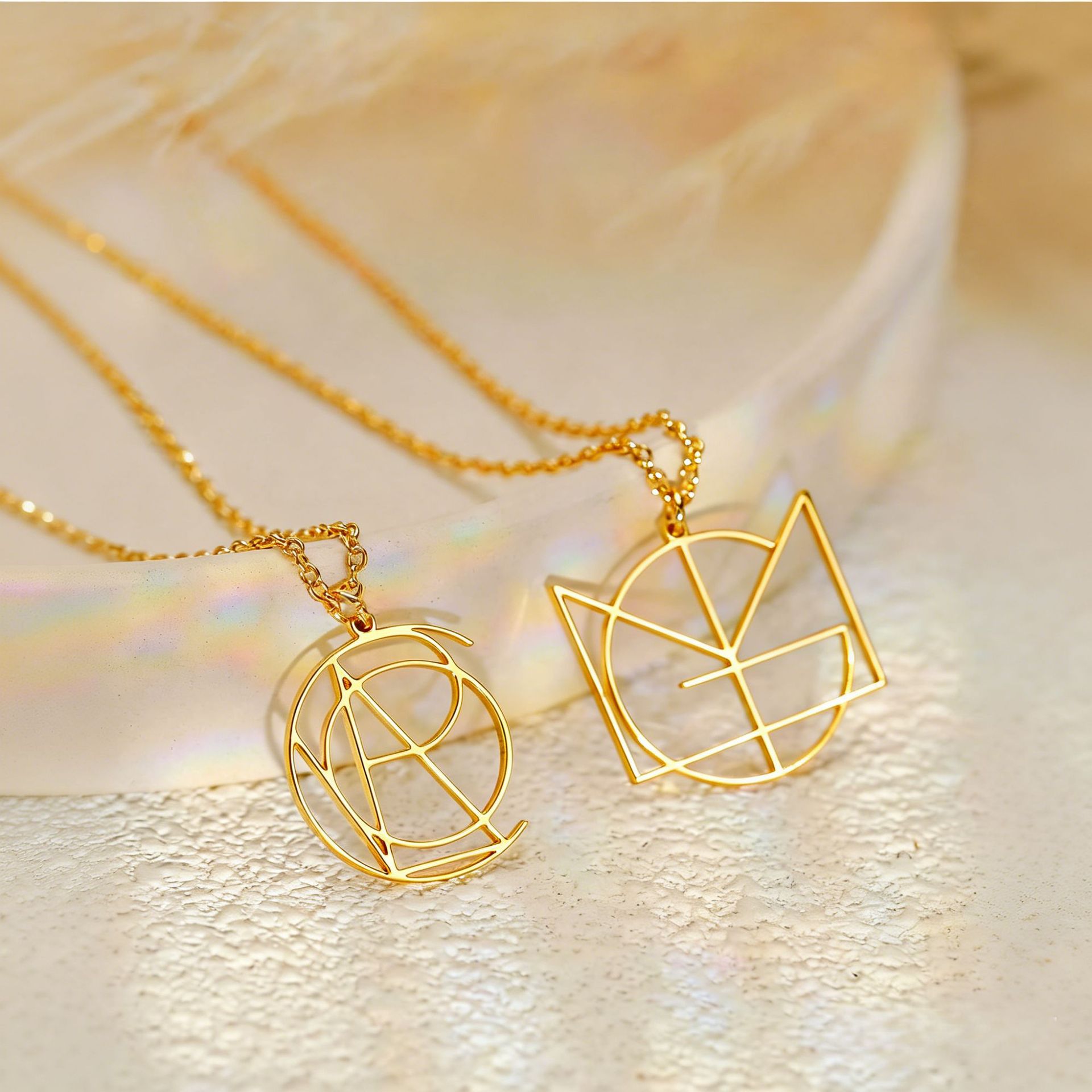 Geometric Lines 18K Gold-plated Pendant Necklace photo 1