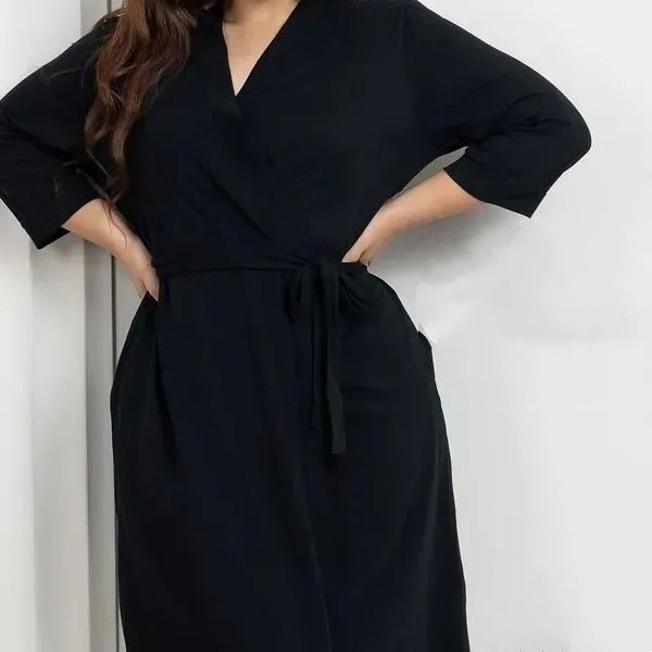 Black Plus-size Camisole Nightgown With Chest Pads photo 2